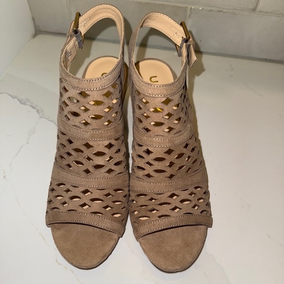 UNISA Taupe Suede Ankle Bootie, Size 7.5 - Picture 2 of 8